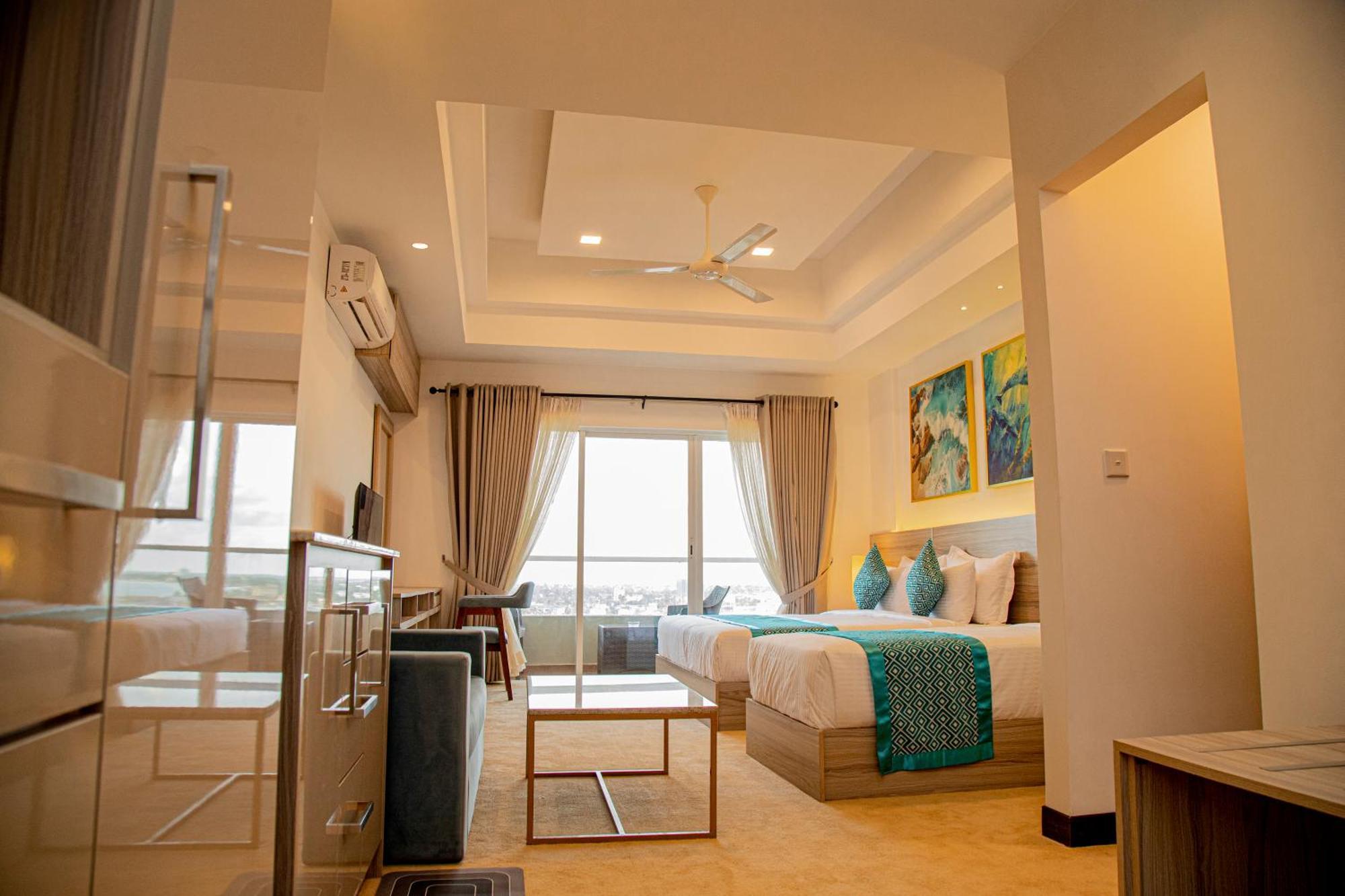 Negombo Ocean Breeze - Bliss On The Beach Luxury Apartments By Serendib Vacation Exterior photo
